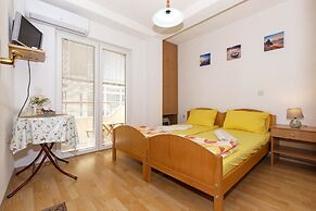 Bogdanovski Studios & Guest Rooms