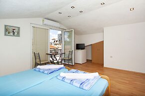 Bogdanovski Studios & Guest Rooms
