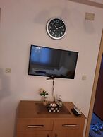 Bogdanovski Studios & Guest Rooms