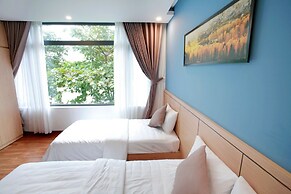 Avon Hotel