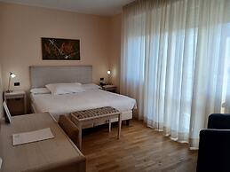 Hotel Chiaraluna