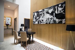 Casa de la Merced Suites