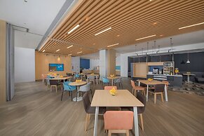 Holiday Inn Express Xiamen Airport Zone by IHG