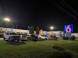 Motel 6 Moultrie, GA