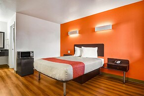 Motel 6 Moultrie, GA