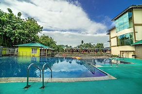 Resort Trimurti
