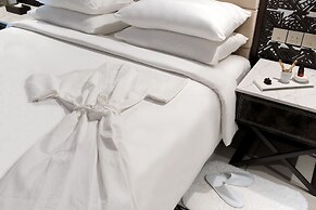 Neelkanth Sarovar Premiere