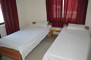 Middle Way Home Stay