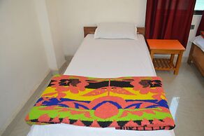 Middle Way Home Stay