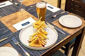 Blaauwberg Beach Hotel