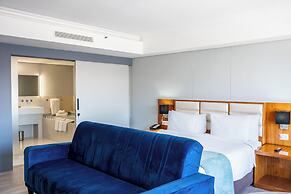 Blaauwberg Beach Hotel