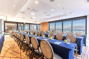 Blaauwberg Beach Hotel