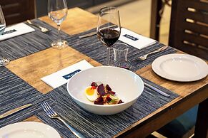 Blaauwberg Beach Hotel