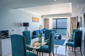 Blaauwberg Beach Hotel