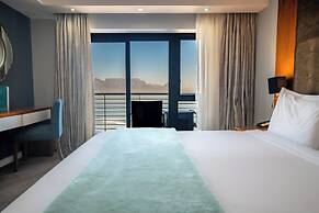 Blaauwberg Beach Hotel