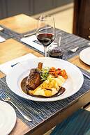 Blaauwberg Beach Hotel