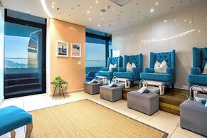 Blaauwberg Beach Hotel