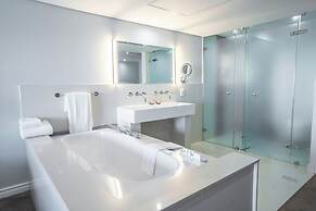 Blaauwberg Beach Hotel