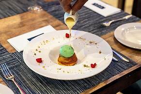 Blaauwberg Beach Hotel