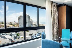 Blaauwberg Beach Hotel