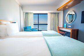 Blaauwberg Beach Hotel