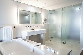 Blaauwberg Beach Hotel