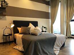 Expressionz Professional Suites by SYNC