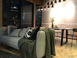 Expressionz Professional Suites by SYNC