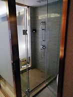 CNHOL Radient Hotel (Shenzhen Qianhai Branch)