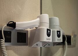 Wing Hotel Guilin - Central Square