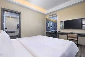 Wing Hotel Guilin - Central Square