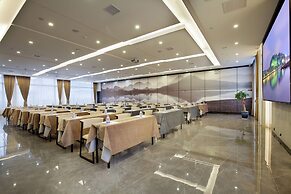 Wing Hotel Guilin - Central Square