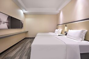 Wing Hotel Guilin - Central Square