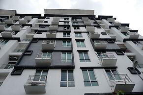 Pangsapuri Suria Kota Damansara by Friend