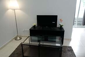 Pangsapuri Suria Kota Damansara by Friend