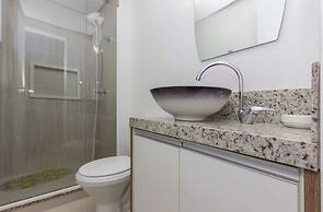 Madeira Aptos na Praia de Bombas