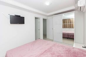 Madeira Aptos na Praia de Bombas