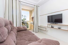 Madeira Aptos na Praia de Bombas