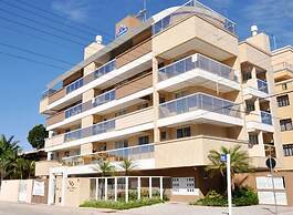 Madeira Aptos na Praia de Bombas