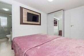 Madeira Aptos na Praia de Bombas