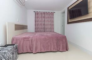 Madeira Aptos na Praia de Bombas