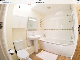 Bryn Melyn Farm Cottages- 5 Luxury Cottages In A Stunning Setting with