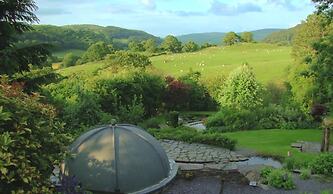 Bryn Melyn Farm Cottages- 5 Luxury Cottages In A Stunning Setting with