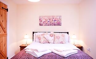 Bryn Melyn Farm Cottages- 5 Luxury Cottages In A Stunning Setting with