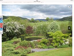 Bryn Melyn Farm Cottages- 5 Luxury Cottages In A Stunning Setting with