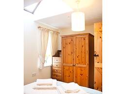 Bryn Melyn Farm Cottages- 5 Luxury Cottages In A Stunning Setting with