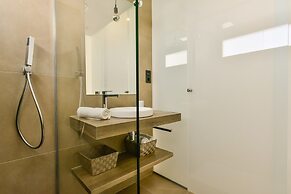 Oasis Beach IX - Amelie