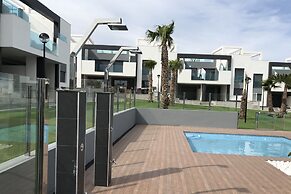 Oasis Beach IX - Amelie