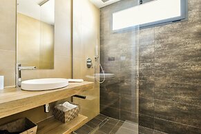 Oasis Beach IX - Amelie