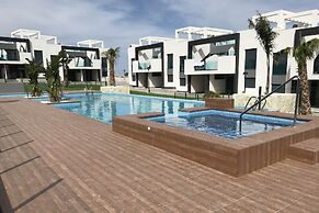 Oasis Beach IX - Amelie